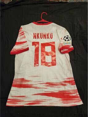 RB Leipzig 2021/2022 Nkunku Germany Home Soccer Jersey Size L